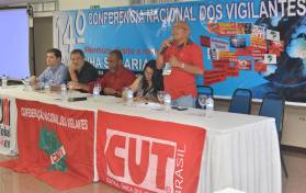 Alerta contra retrocesso nos direitos trabalhistas domina conferência de vigilantes