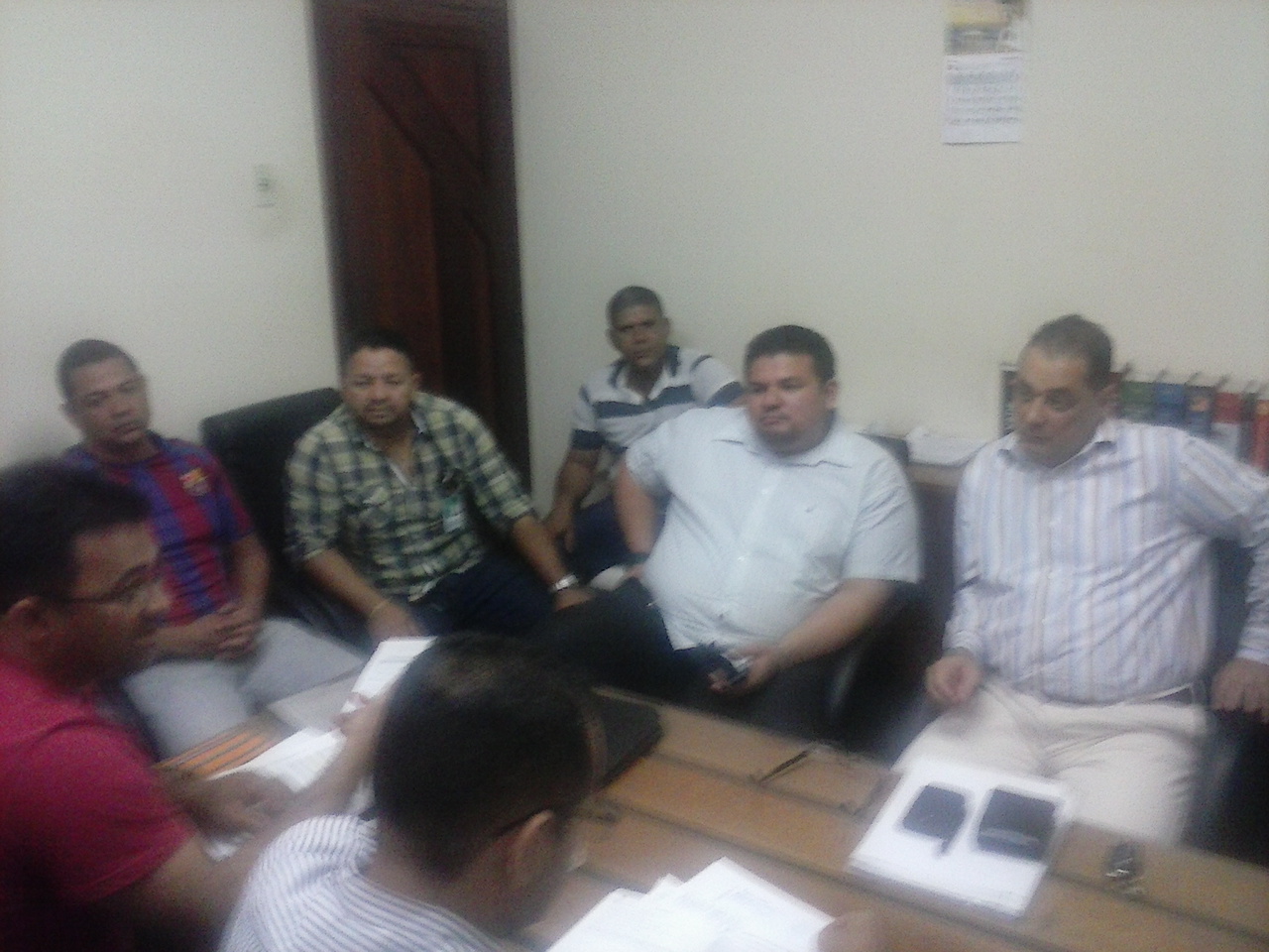 APÓS TERCEIRA RODADA DE NEGOCIAÇÃO SOBRE O REAJUSTE DO SALÁRIO 2015/2016 SINDICATO CONVOCA ASSEMBLÉIA GERAL COM INDICIO DE PARALISAÇÃO